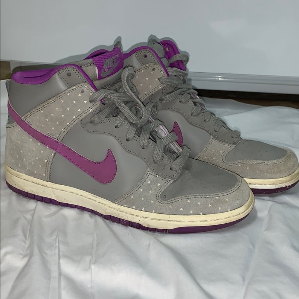- Vintage Nike SB Dunk High